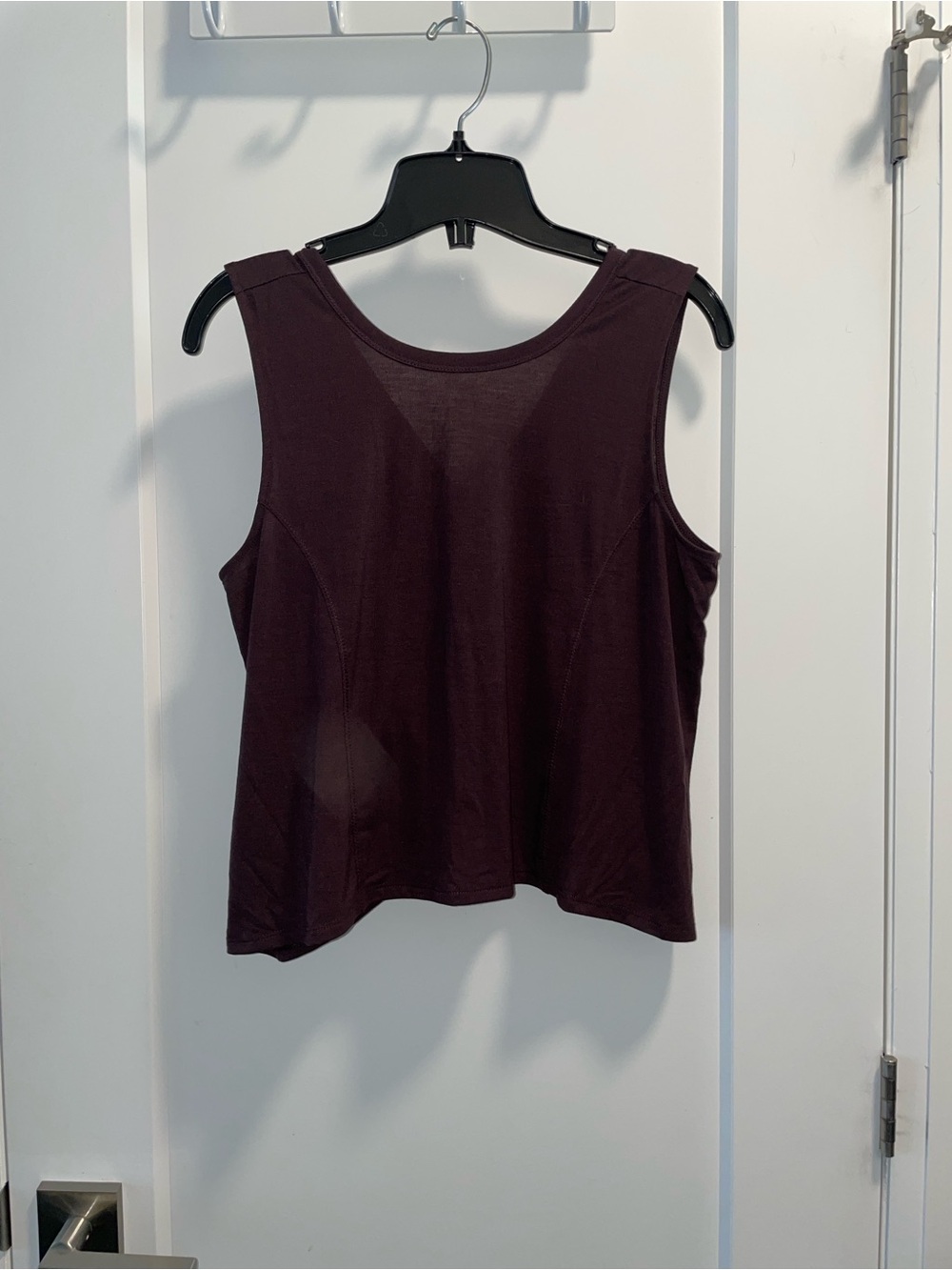 Sleeveless Scoop Neck Tank Top - Deep Plum